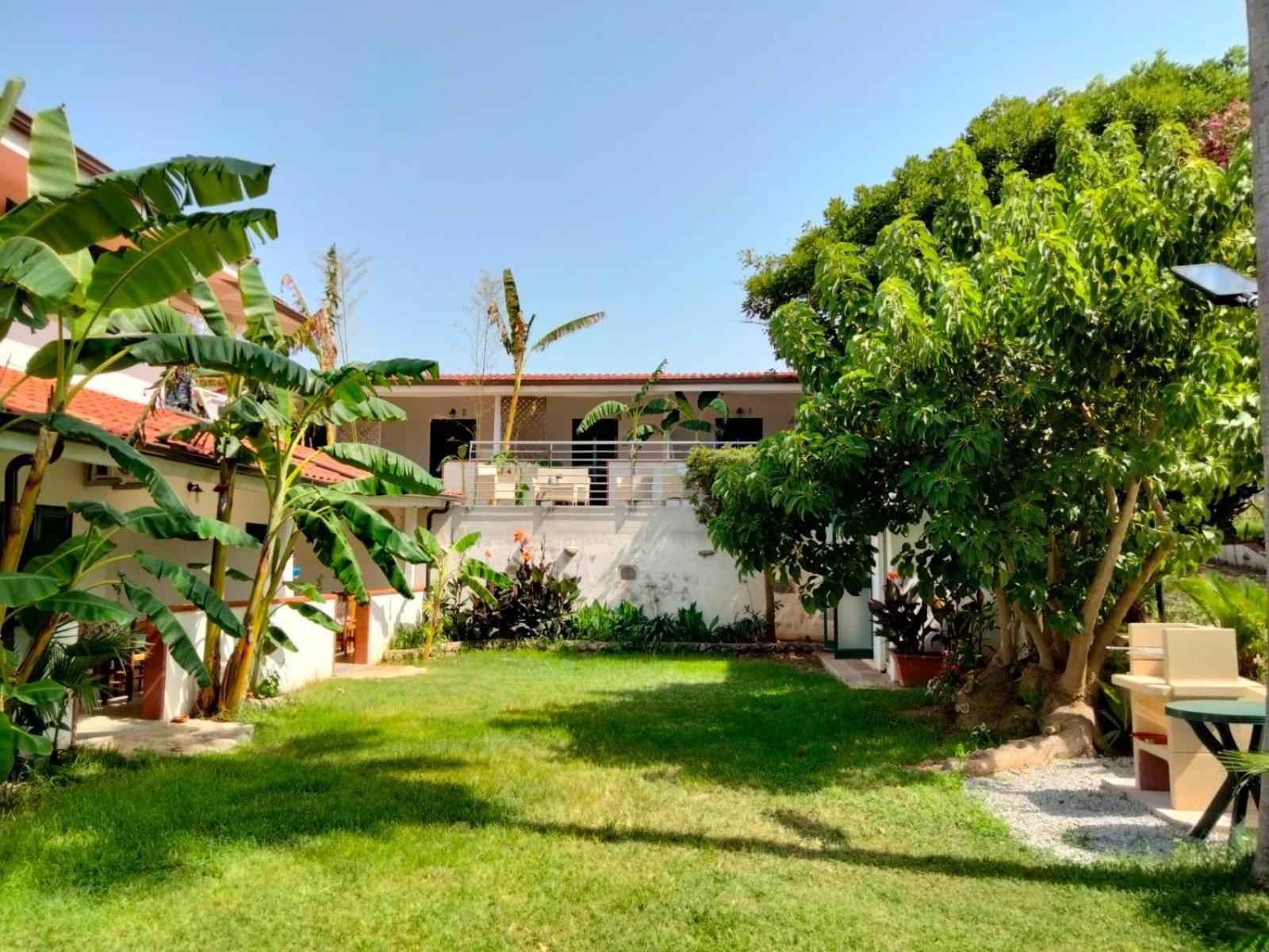 Residence Araba Fenice トロペーア エクステリア 写真