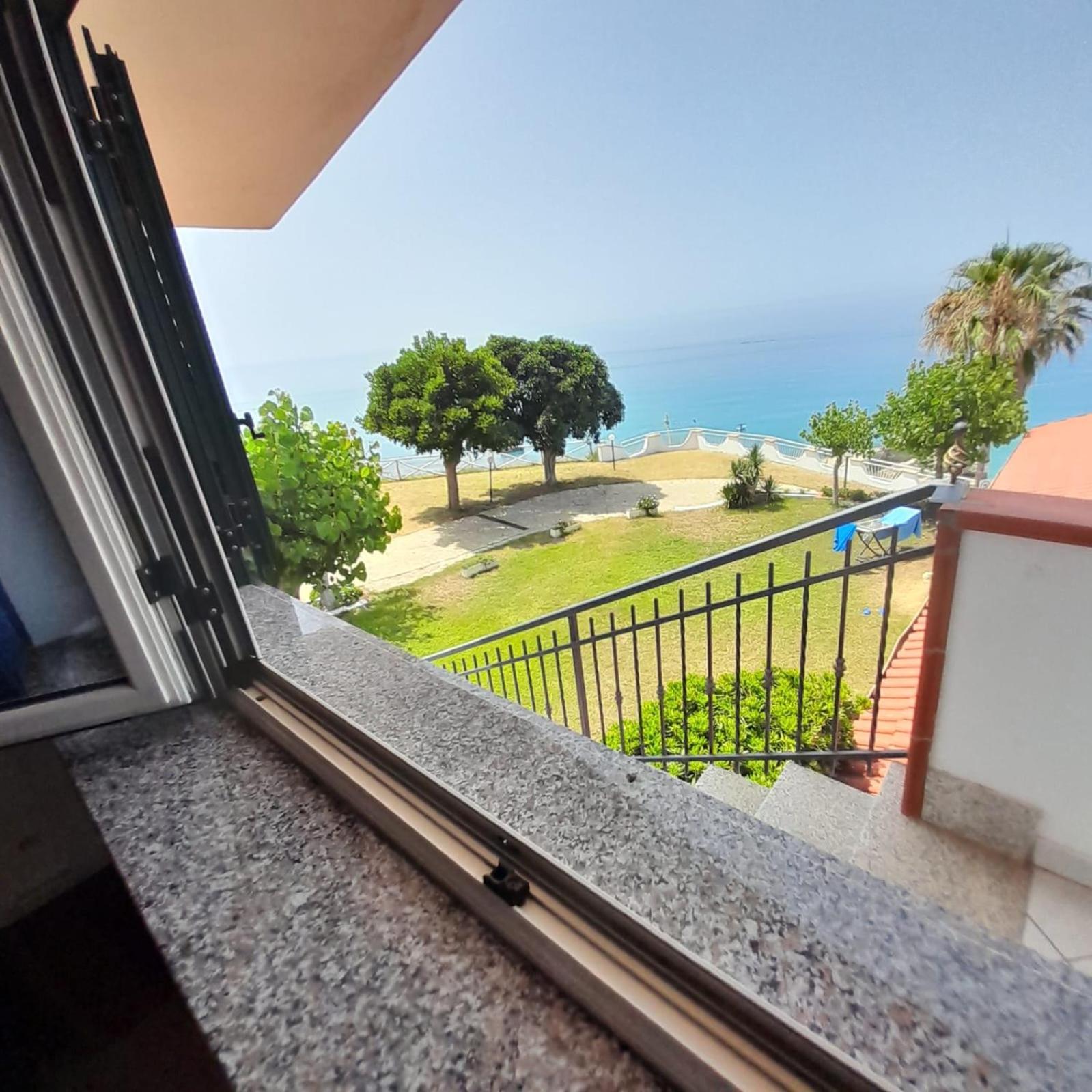 Residence Araba Fenice トロペーア エクステリア 写真