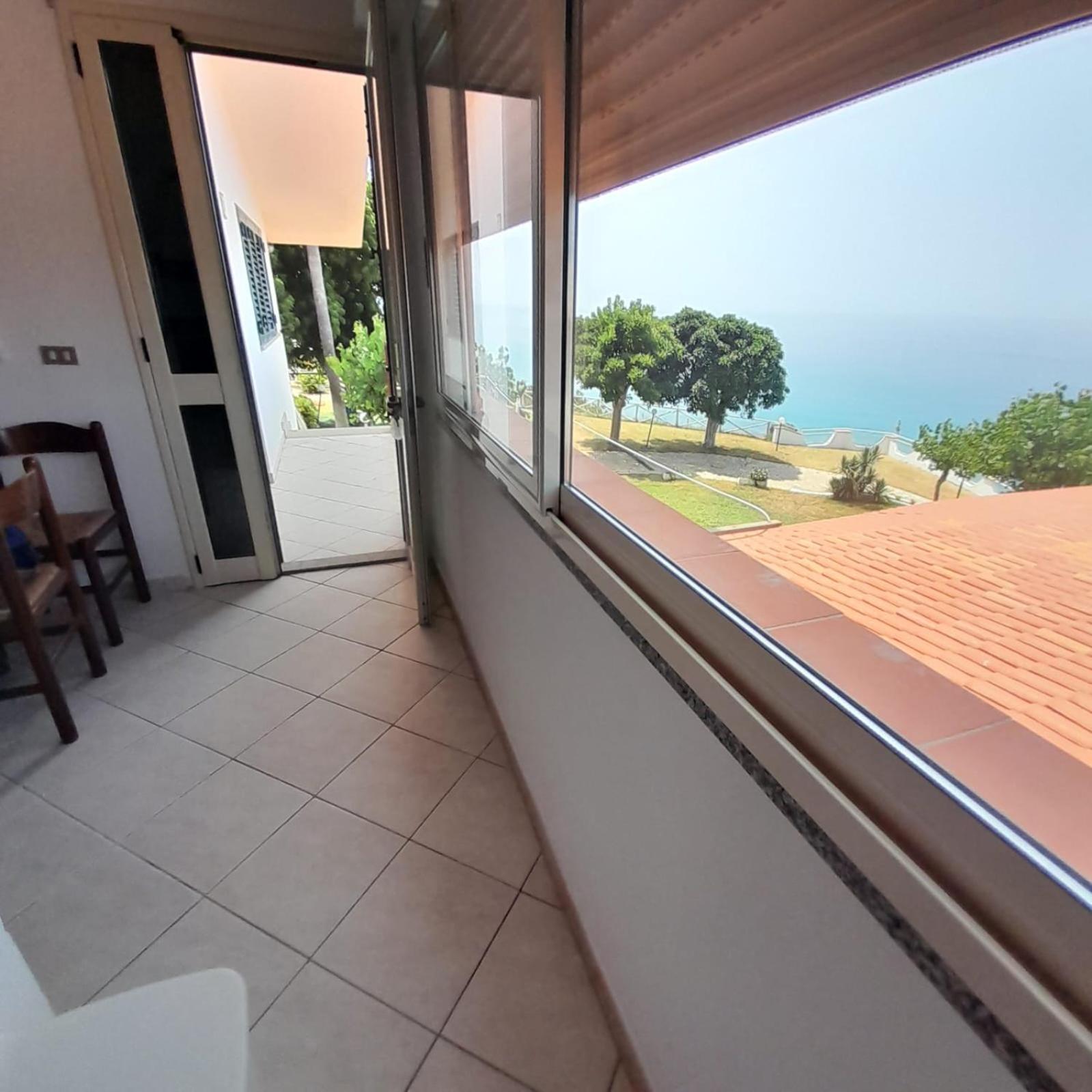 Residence Araba Fenice トロペーア エクステリア 写真