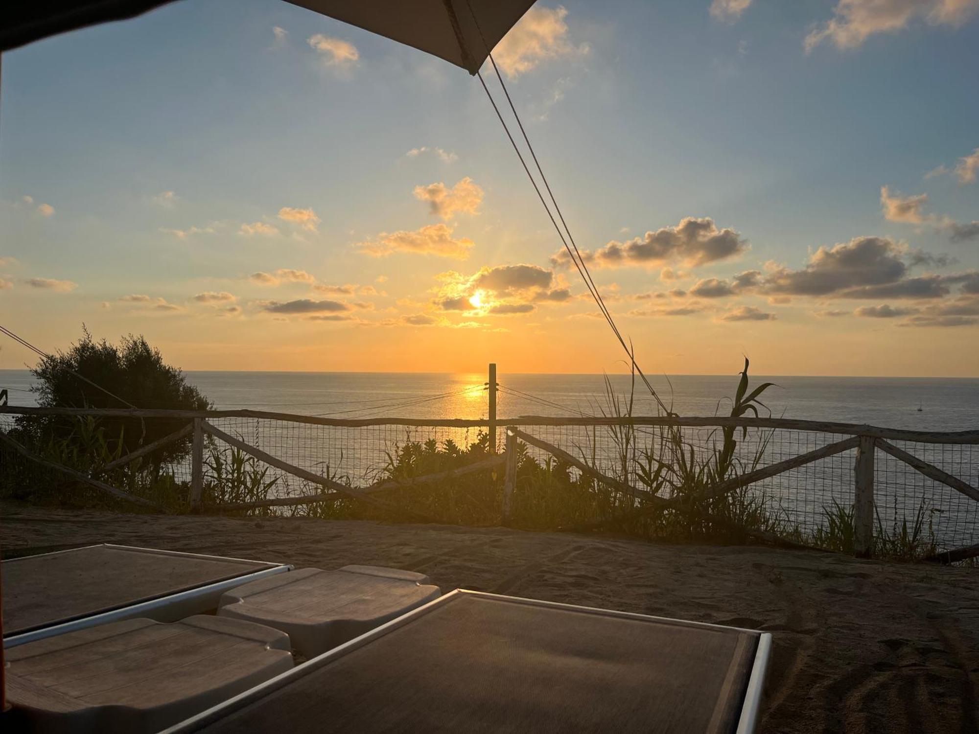 Residence Araba Fenice トロペーア エクステリア 写真