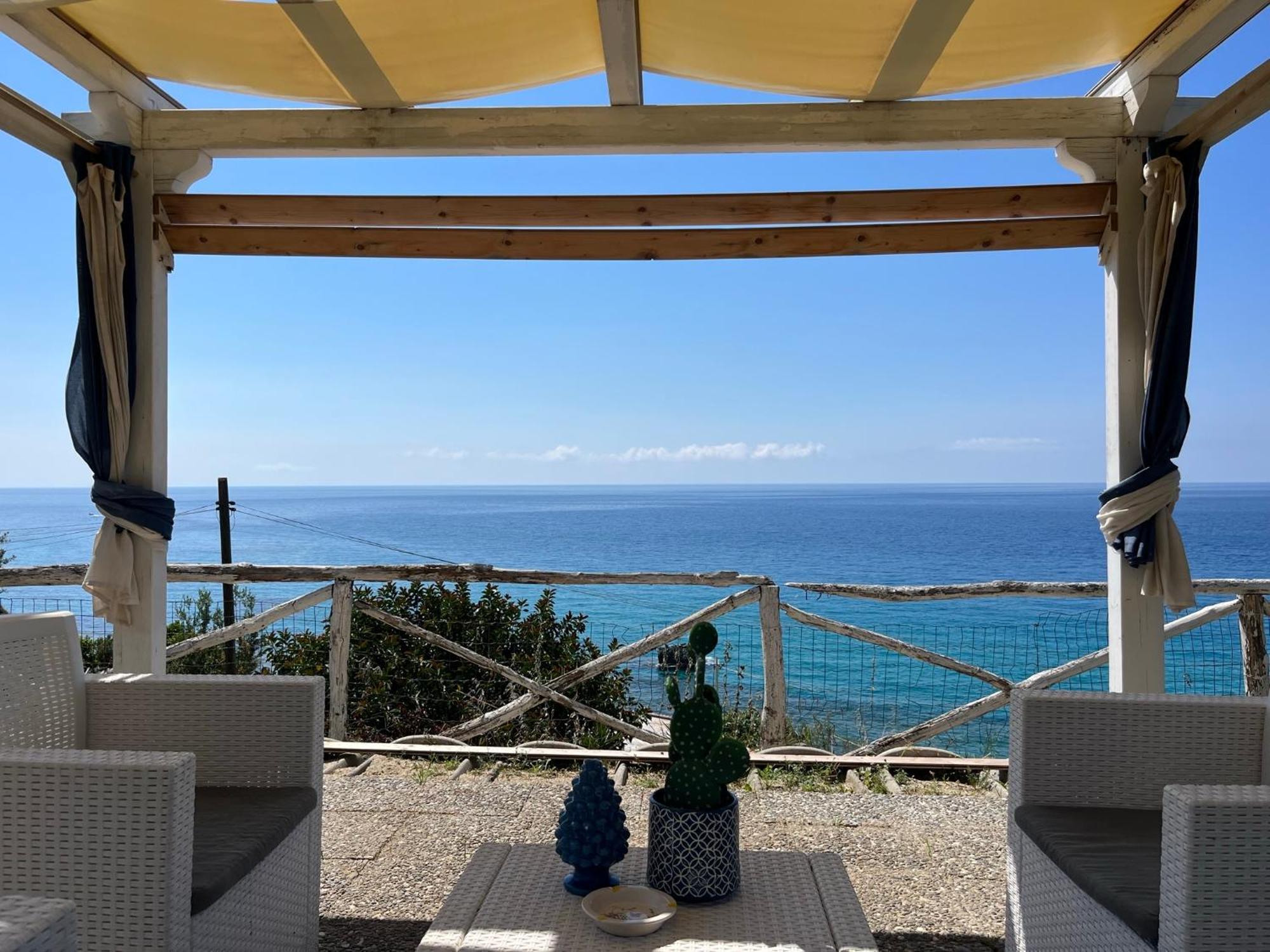Residence Araba Fenice トロペーア エクステリア 写真