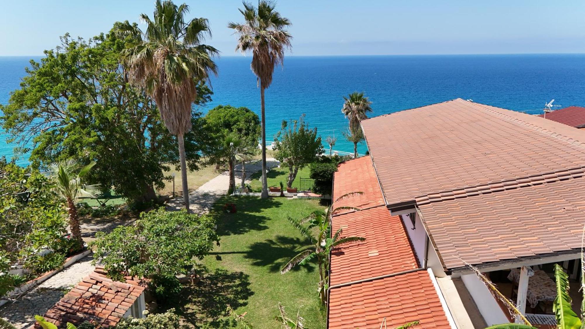 Residence Araba Fenice トロペーア エクステリア 写真