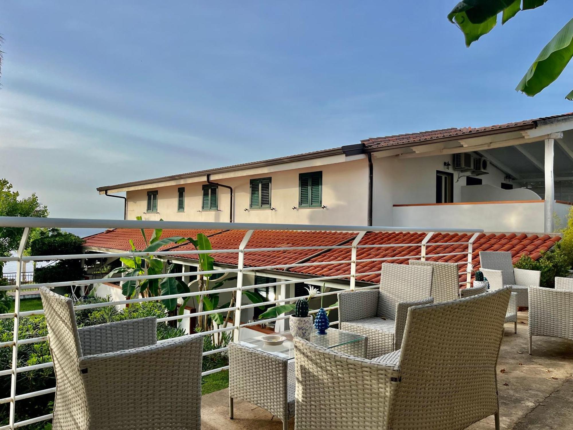 Residence Araba Fenice トロペーア エクステリア 写真